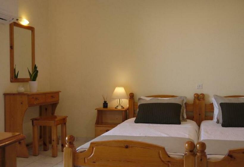 Superior Studio Sea View, Fani