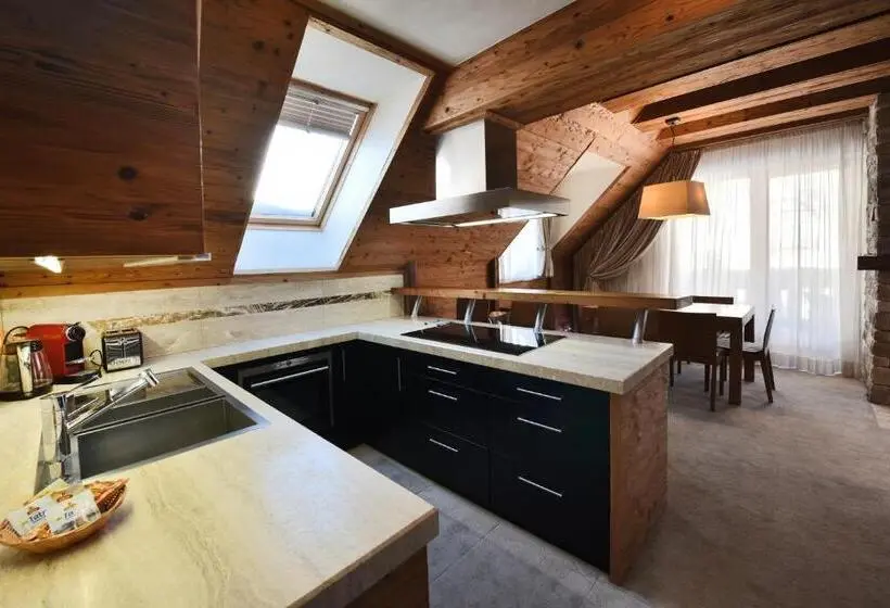 Huoneisto 2 Makuuhuonetta, Aplend Hotel Kukučka