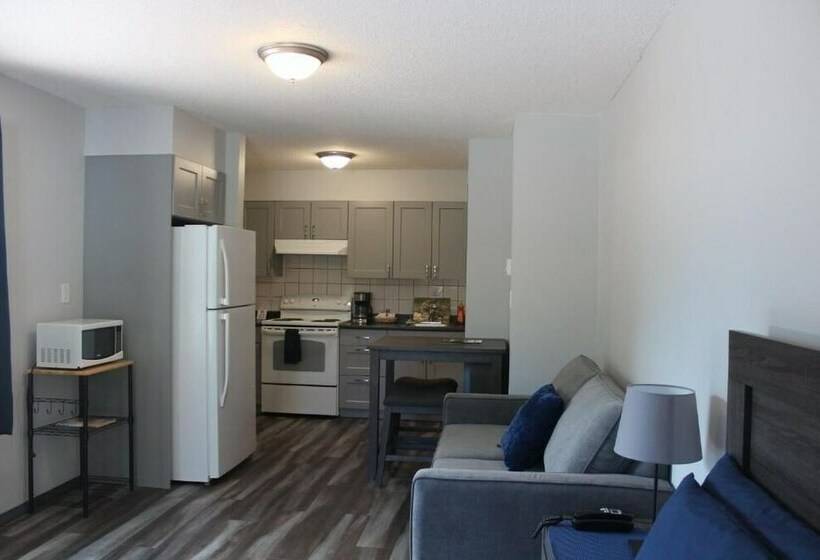 Standard Studio, Lakeside Villa & Nordic Spa