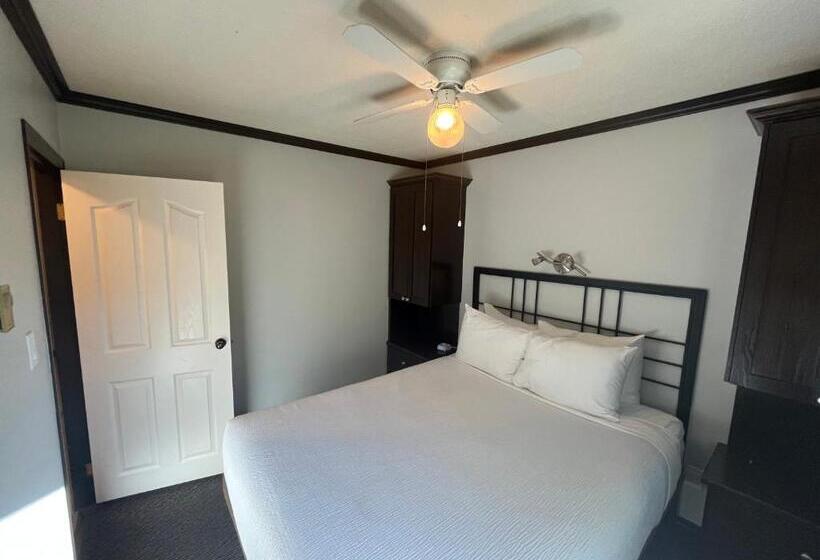 Svit, Lakeside Villa & Nordic Spa