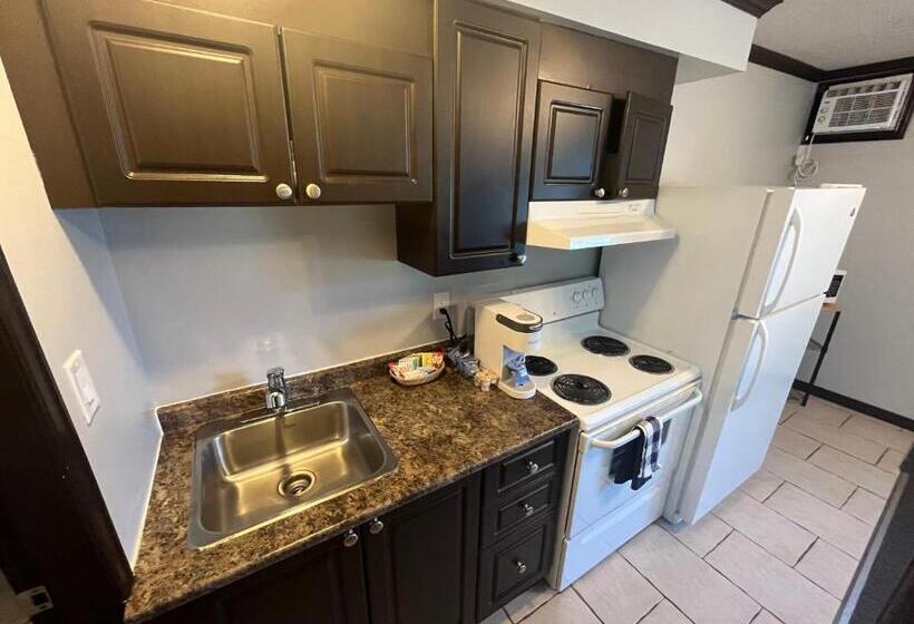 Svit, Lakeside Villa & Nordic Spa