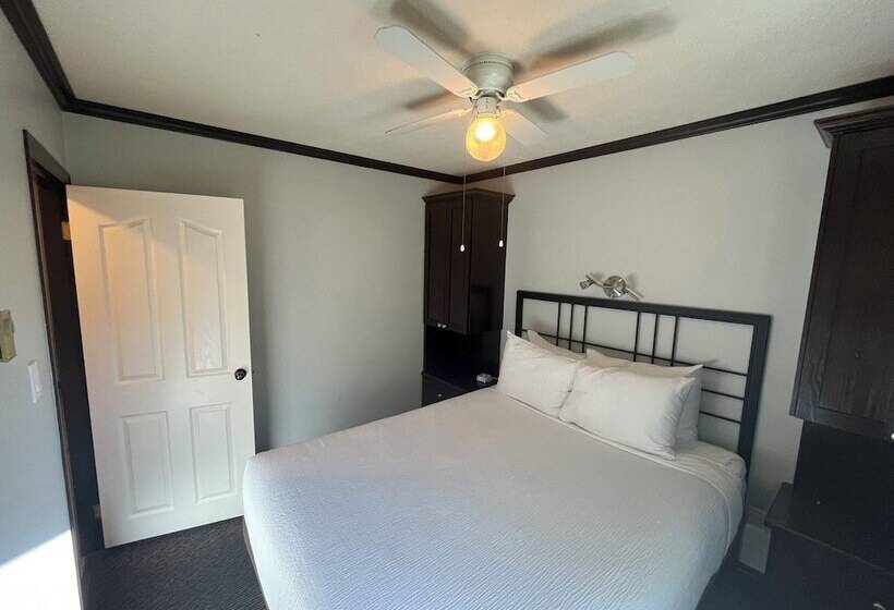 Svit, Lakeside Villa & Nordic Spa