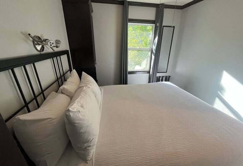 Svit, Lakeside Villa & Nordic Spa