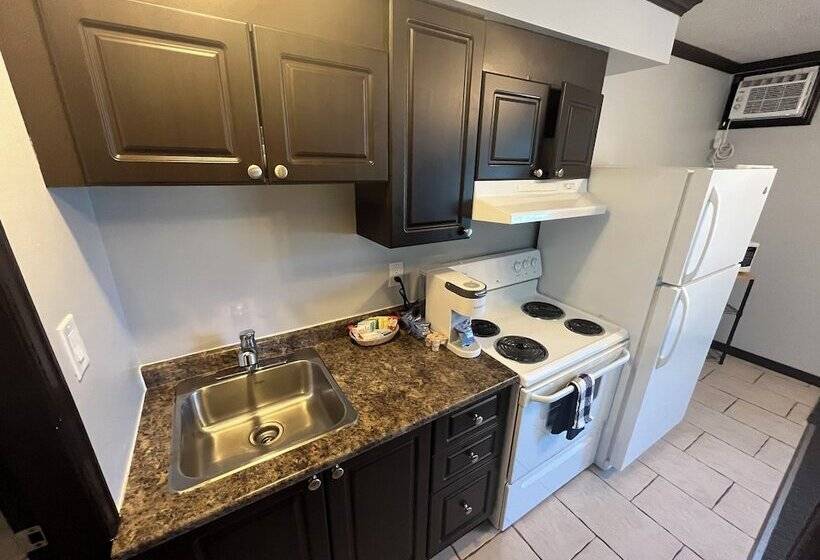 Svit, Lakeside Villa & Nordic Spa