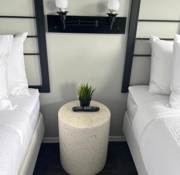 Standard Studio, Lakeside Villa & Nordic Spa