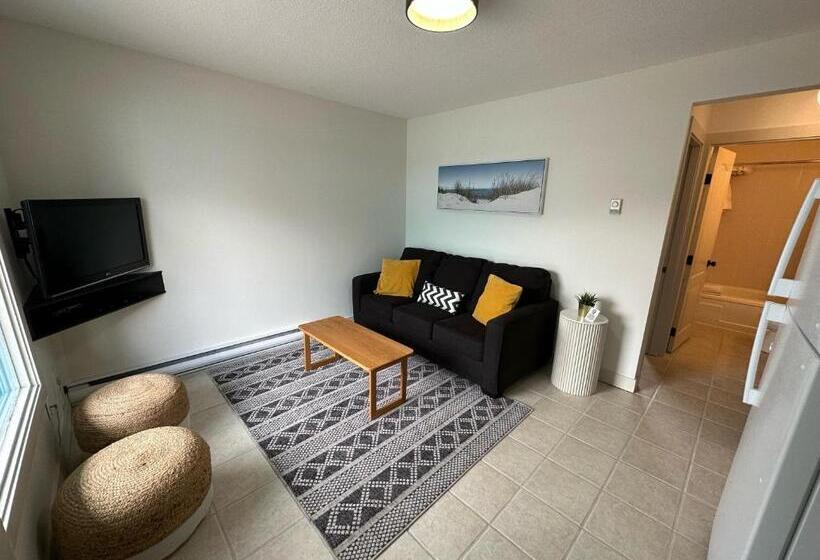 Familjesvit, Lakeside Villa & Nordic Spa