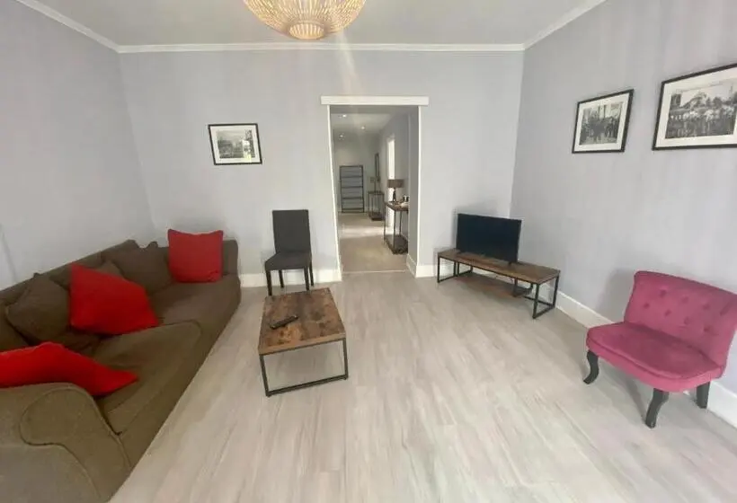 Huoneisto 2 Makuuhuonetta, Logis Hostellerie La Chaumiere