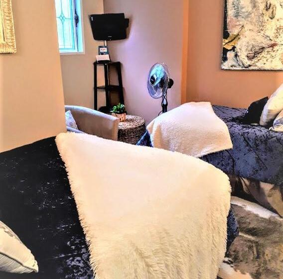 חדר אקונומי, Marketa S Bed And Breakfast