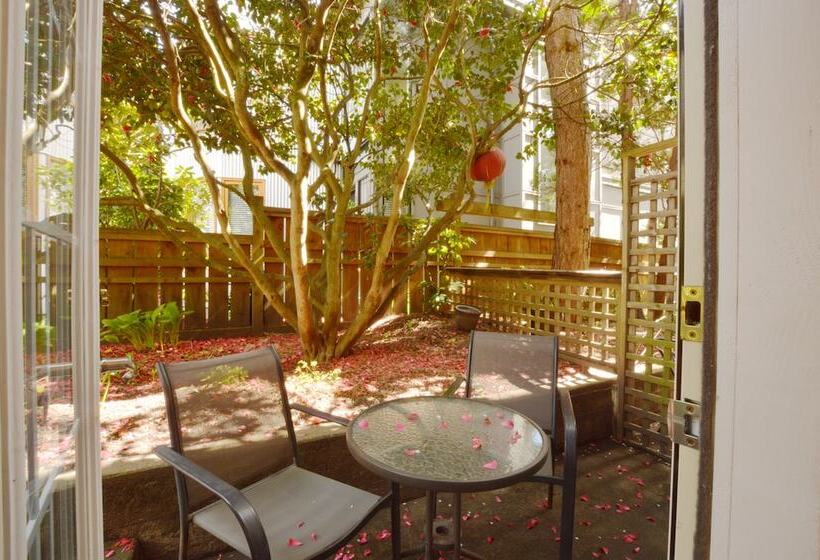 חדר אקונומי, Marketa S Bed And Breakfast