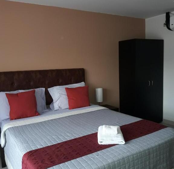 デラックスルーム, Portal Colonial