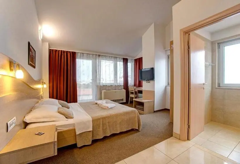 オーシャンビューデラックスルームバルコニー付き, Scala Bed & Breakfast