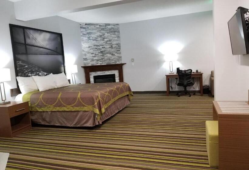 キングサイズベッドのデラックススイート, Super 8 By Wyndham Windsor/dougall