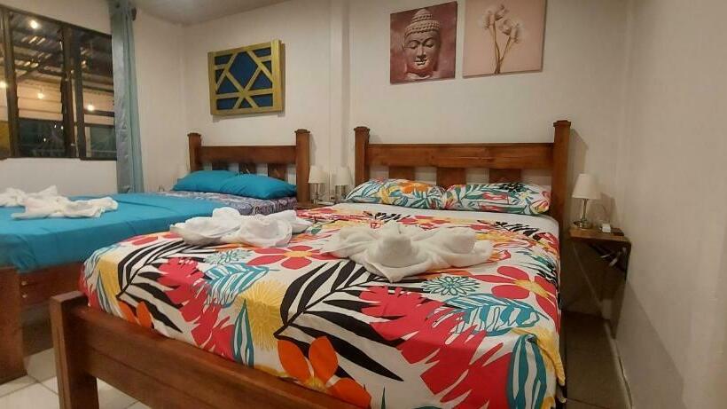 اتاق خانوادگی, Tucan