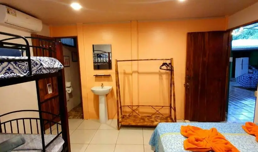 Perhehuone, Tucan