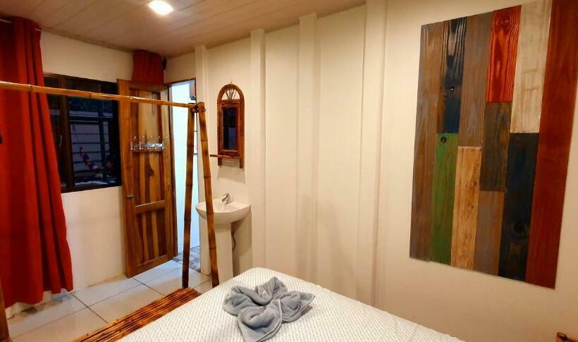 اتاق استاندارد, Tucan