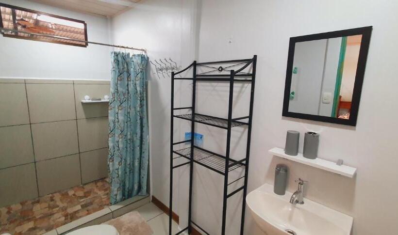 اتاق استاندارد سه نفره, Tucan