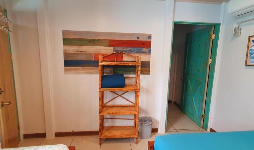 اتاق استاندارد سه نفره, Tucan