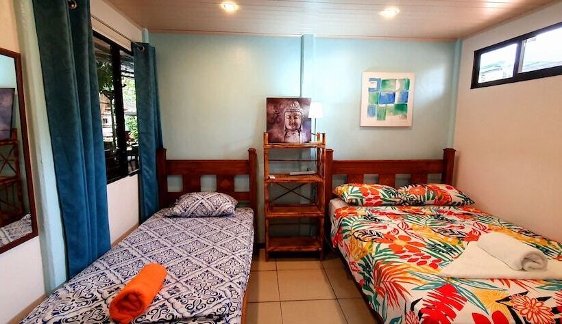 اتاق استاندارد سه نفره, Tucan