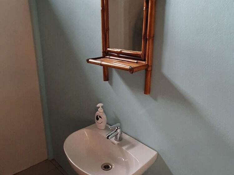 اتاق استاندارد سه نفره, Tucan