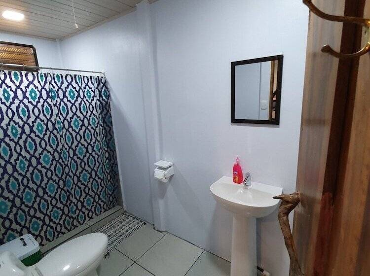 اتاق استاندارد سه نفره, Tucan