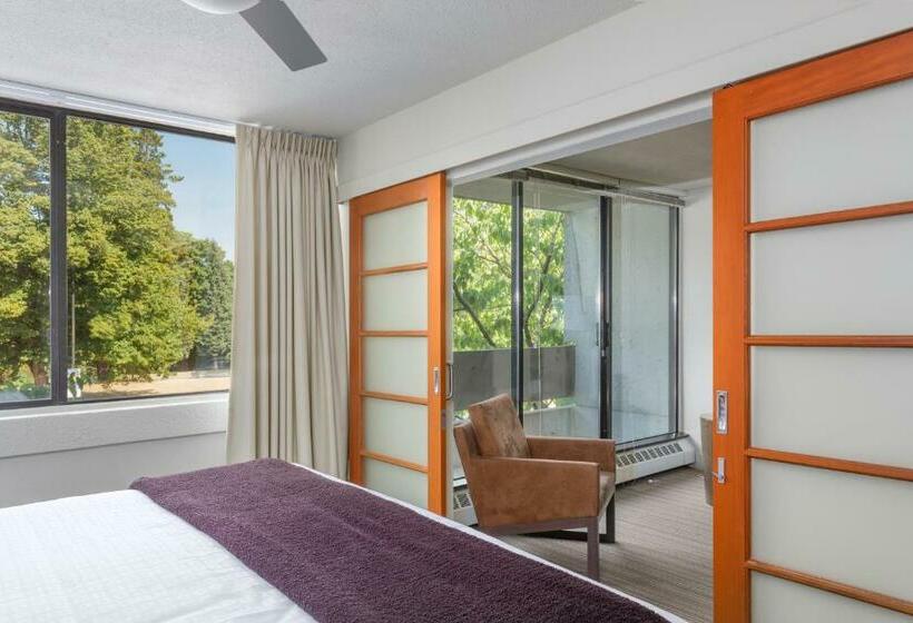 キングサイズベッドのスイートルーム, West Coast Suites At Ubc