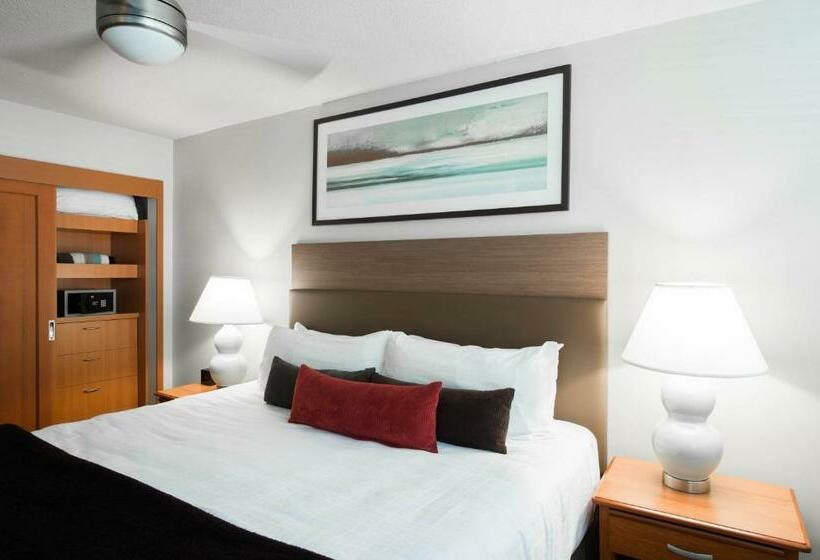 キングサイズベッドのスイートルーム, West Coast Suites At Ubc