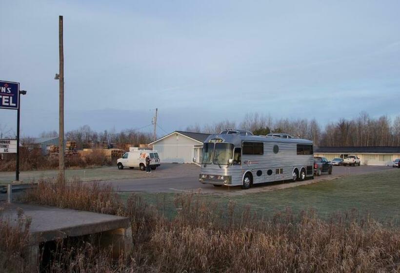 חדר סופריור, Robyn's Motel