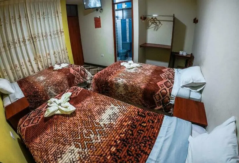 اتاق استاندارد سه نفره, Hostal Berlin
