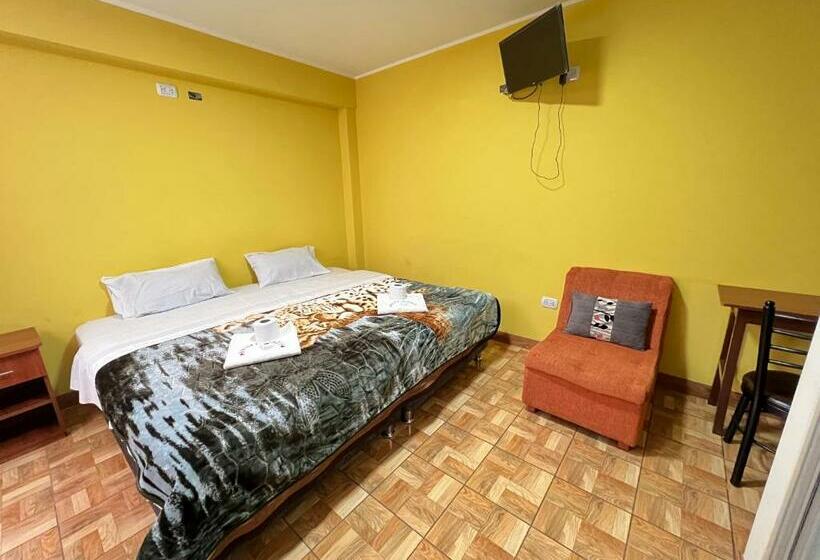 سوییت, Hostal Berlin