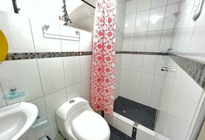 سوییت, Hostal Berlin