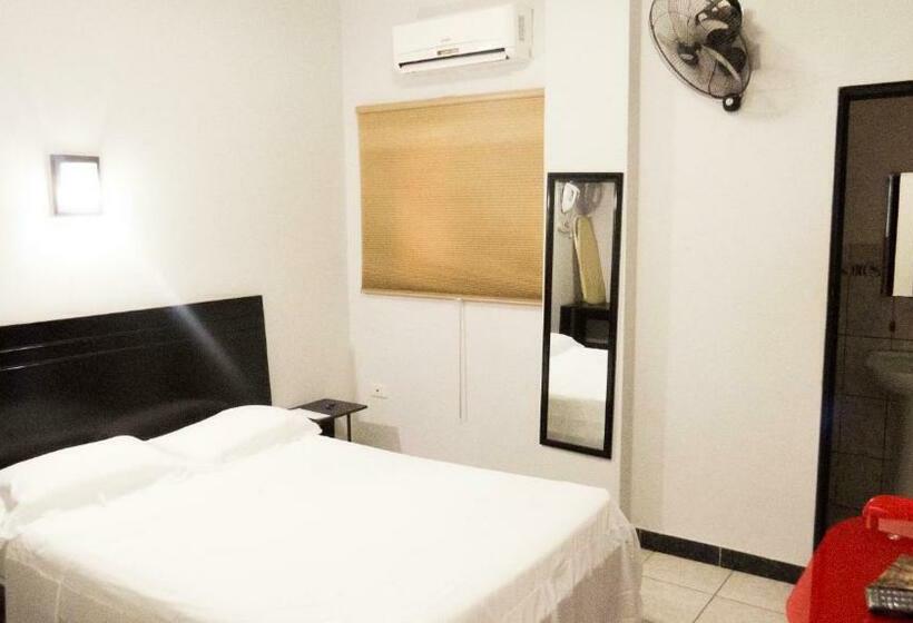 اتاق استاندارد, Jer`s Hostal