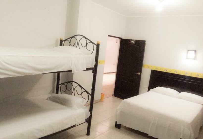 اتاق خانوادگی, Jer`s Hostal