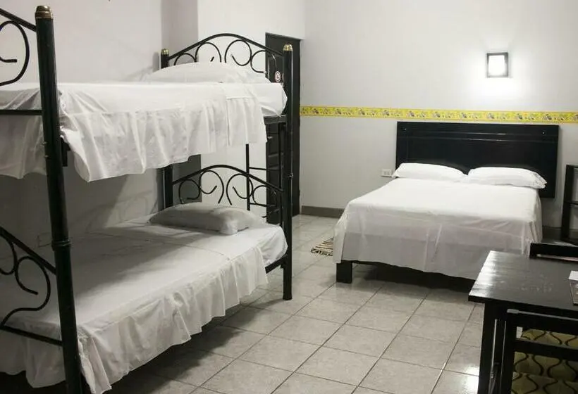 ファミリールーム, Jer`s Hostal