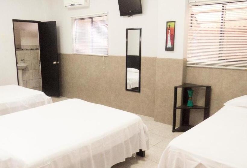 اتاق خانوادگی, Jer`s Hostal