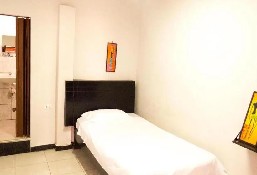 スタンダードシングルルーム, Jer`s Hostal