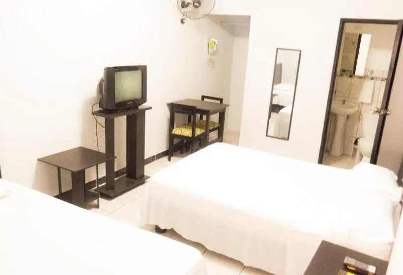 スタンダードトリプルルーム, Jer`s Hostal