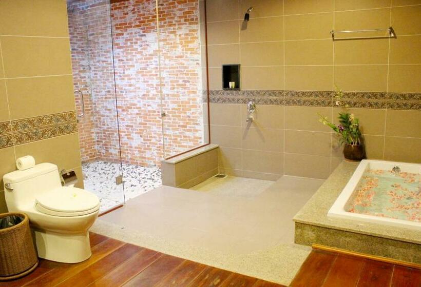 اتاق لوکس, Blue Shell Resort