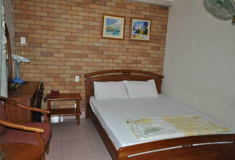 اتاق استاندارد, An An