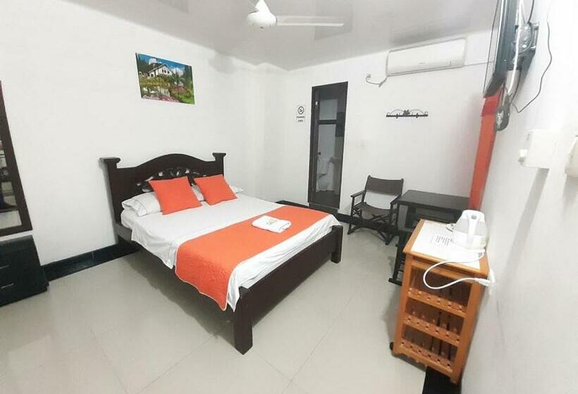 标准间, Arcoiris Girardot