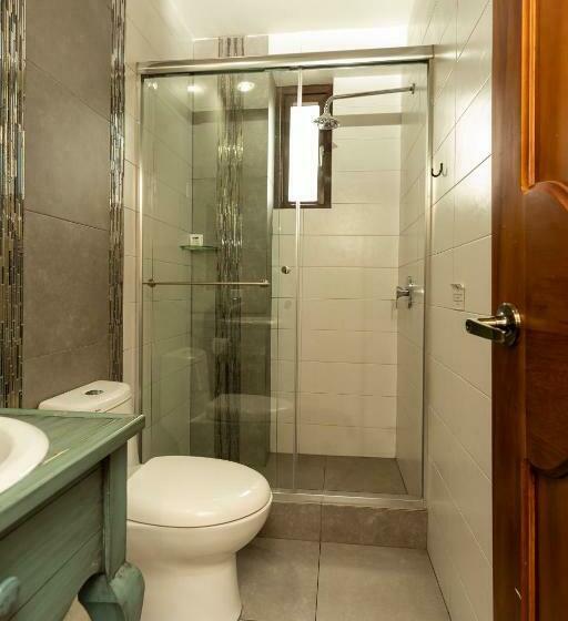 اتاق لوکس, Azul De La Plaza By Chat Noir