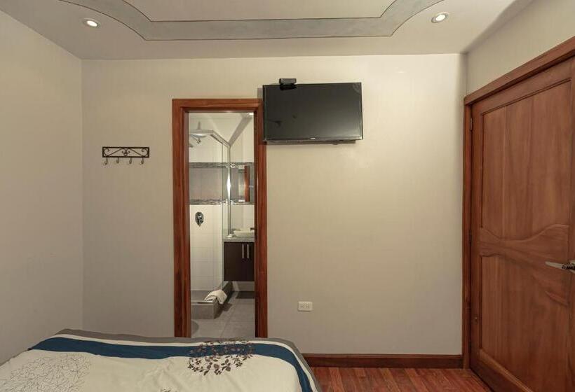 اتاق اکونومی, Azul De La Plaza By Chat Noir