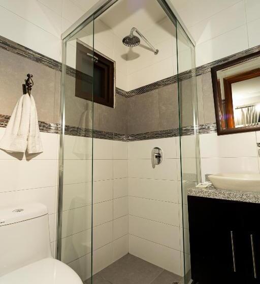 اتاق اکونومی, Azul De La Plaza By Chat Noir