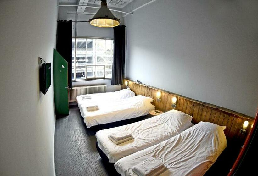 基本四人间, Stayokay Hostel Eindhoven Blue Collar