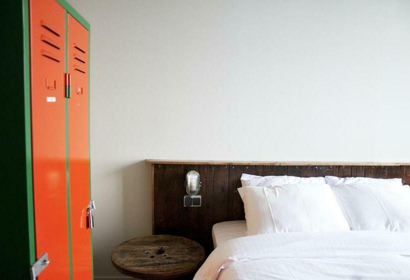 Номер Комфорт, Stayokay Hostel Eindhoven   Blue Collar