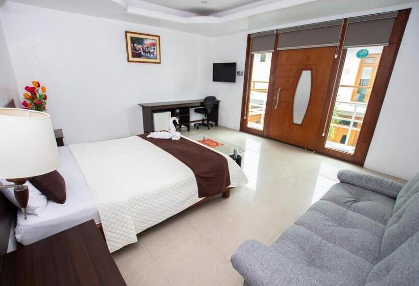 سوییت جونیور, Blue Marlin