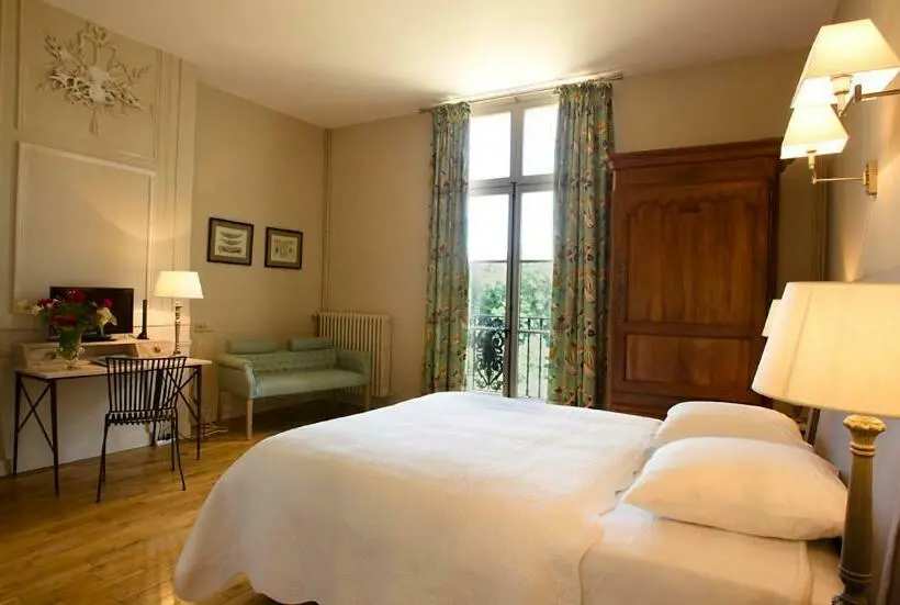 Chambre Standard, Château De Perreux, The Originals Collection