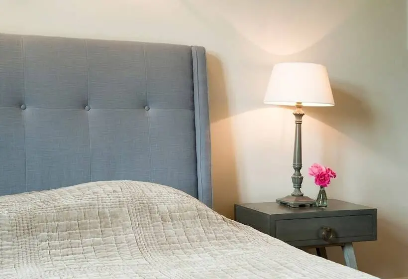 Chambre Standard, Château De Perreux, The Originals Collection