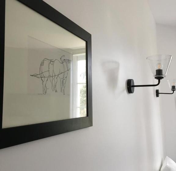 חדר סטנדרט לארבעה, Château De Perreux, The Originals Collection