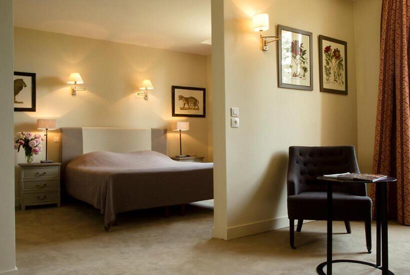 סוויטת ג'וניור, Château De Perreux, The Originals Collection