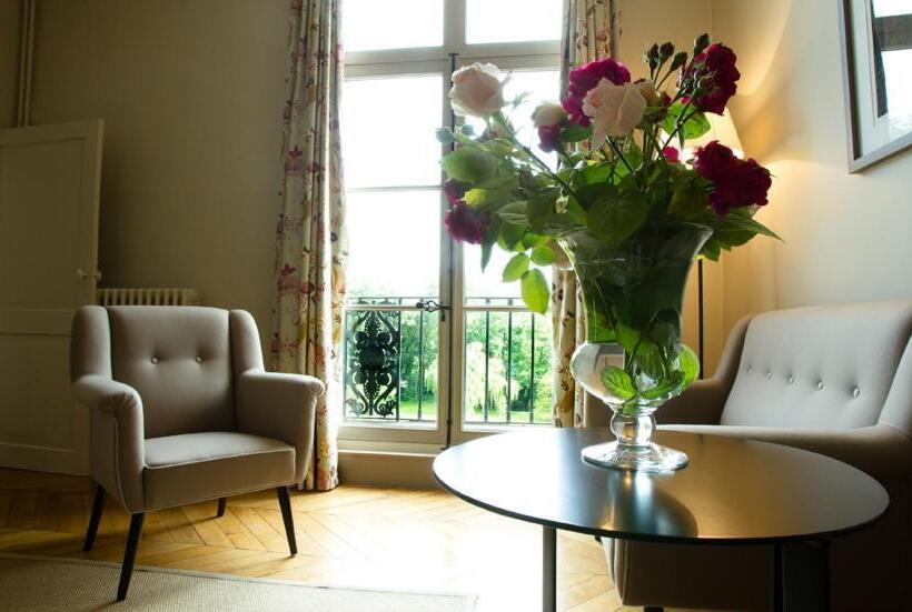 סוויטת ג'וניור, Château De Perreux, The Originals Collection